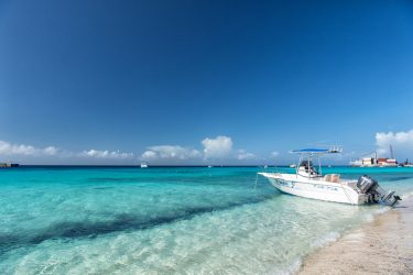 Turks Caicos Credito editorial Just dance shutterstock 539777020