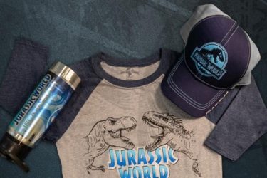 Kit de souvenires da loja Jurassic Outfitters | Crédito: Divulgação