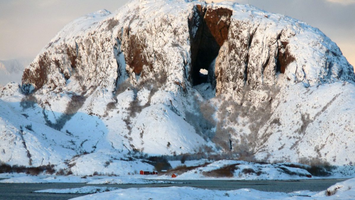 Torghatten - Noruega | Crédito: Michael Clarke Stuff