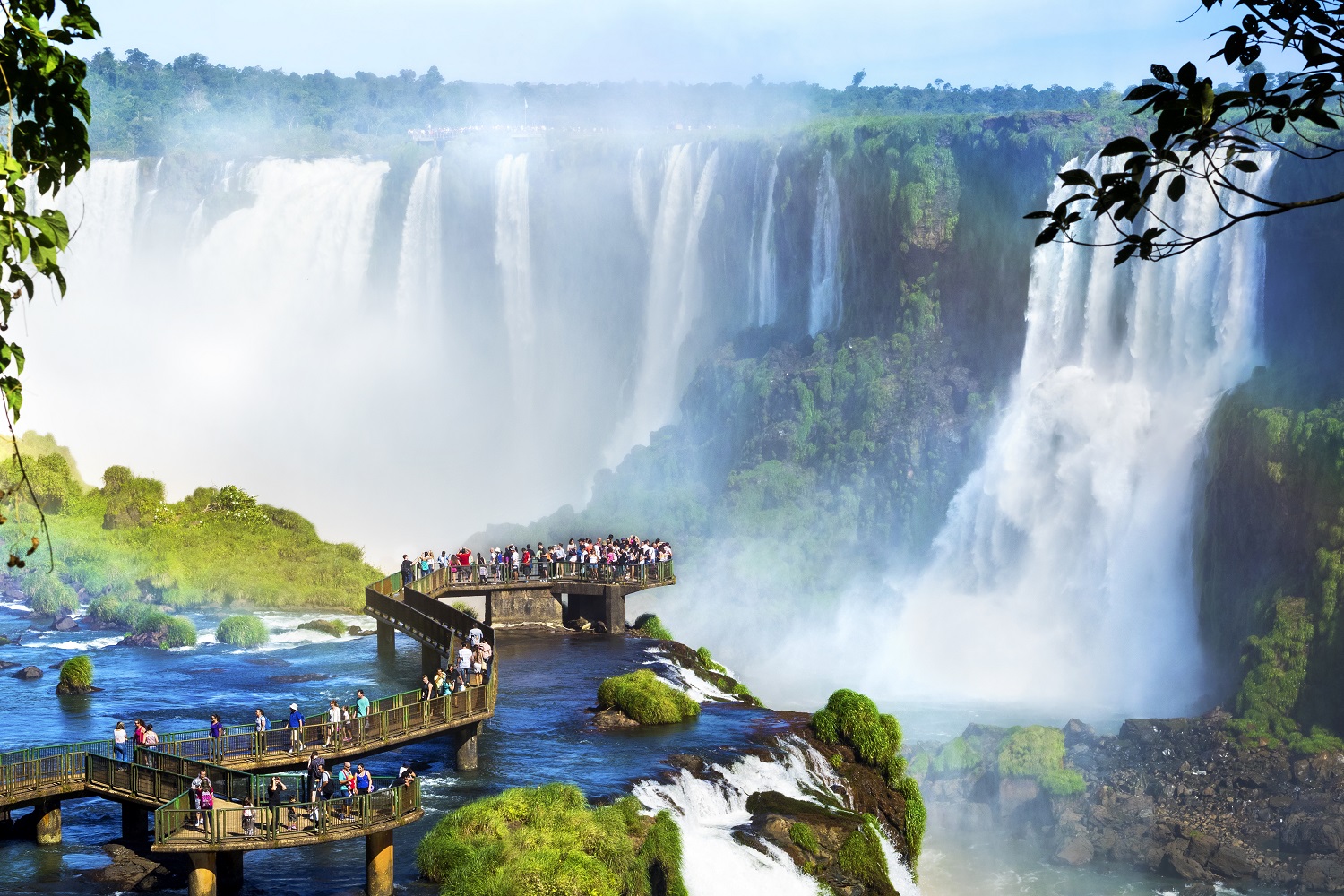 Por que não para de garoar em Foz do Iguaçu? 