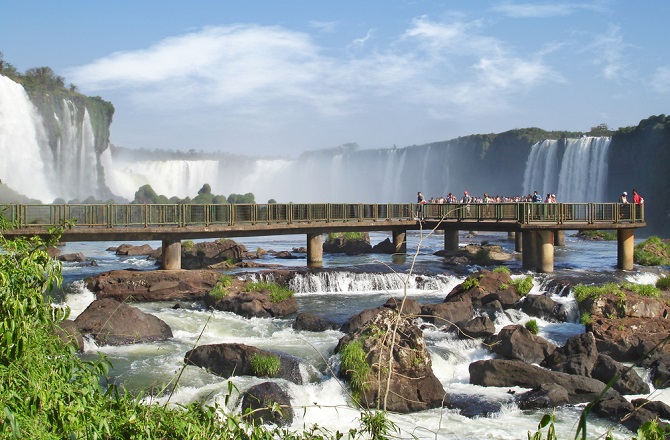 Cataratas do Iguaçu Foz do Iguaçu Paraná Crédito Shutterstock reduzida