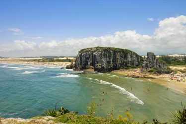 BATE-VOLTA Praia da Guarita - Torres | Crédito: Shutterstock