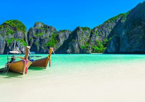 Dia Mundial da Fotografia: recorte de Maya Bay, uma das praias mais famosas do mundo, na Tailândia | Crédito: Shutterstock