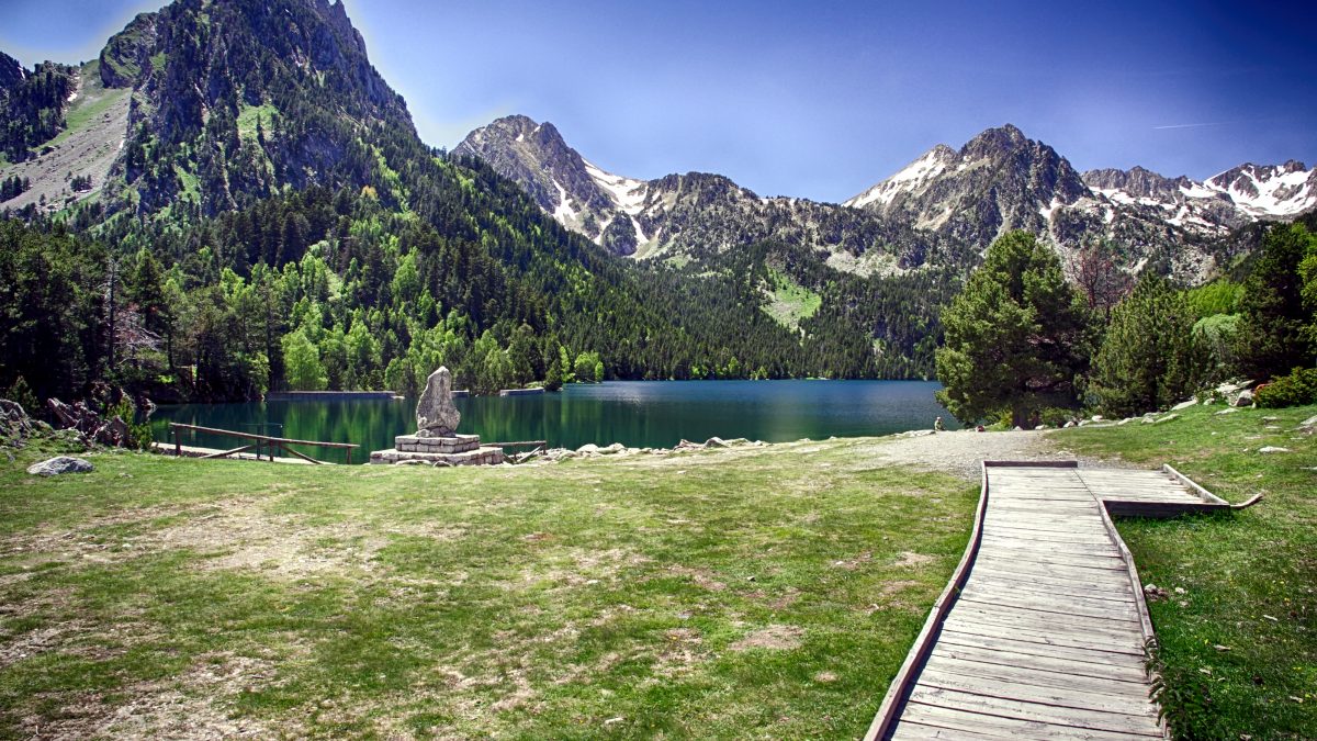 shutterstock Parc Nacional dAigüestortes i Estany de Sant Maurici 2