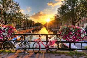 Amsterda Holanda shutterstock 189863267