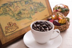 Lembrancinhas mais procuradas ao redor do mundo: Café Blue Mountain, um dos produtos mais procurados por quem viaja para a Jamaica | Crédito: Shutterstock