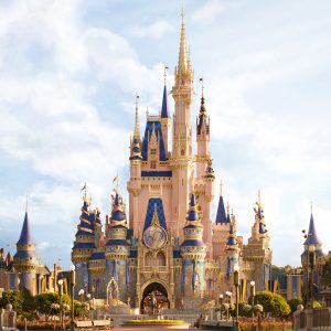 "A Celebração Mais Mágica do Mundo": Cinderella Castle, uma das estrelas do Magic Kingdom Park, vai ganhar um brilho ainda mais especial | Crédito: ©Disney
