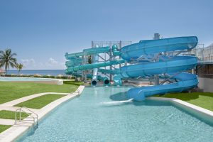 Onde se hospedar no México: tá a fim de viajar com crianças? Pois o Hyatt Ziva Riviera Cancún, no México, tem um parque aquático e nove piscinas l Crédito: Divulgação
