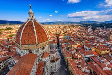 A reabertura da Itália para brasileiros(as) já aconteceu. Então veja de perto a Catedral de Santa Maria del Fiore, em Florença | Crédito: Shutterstock