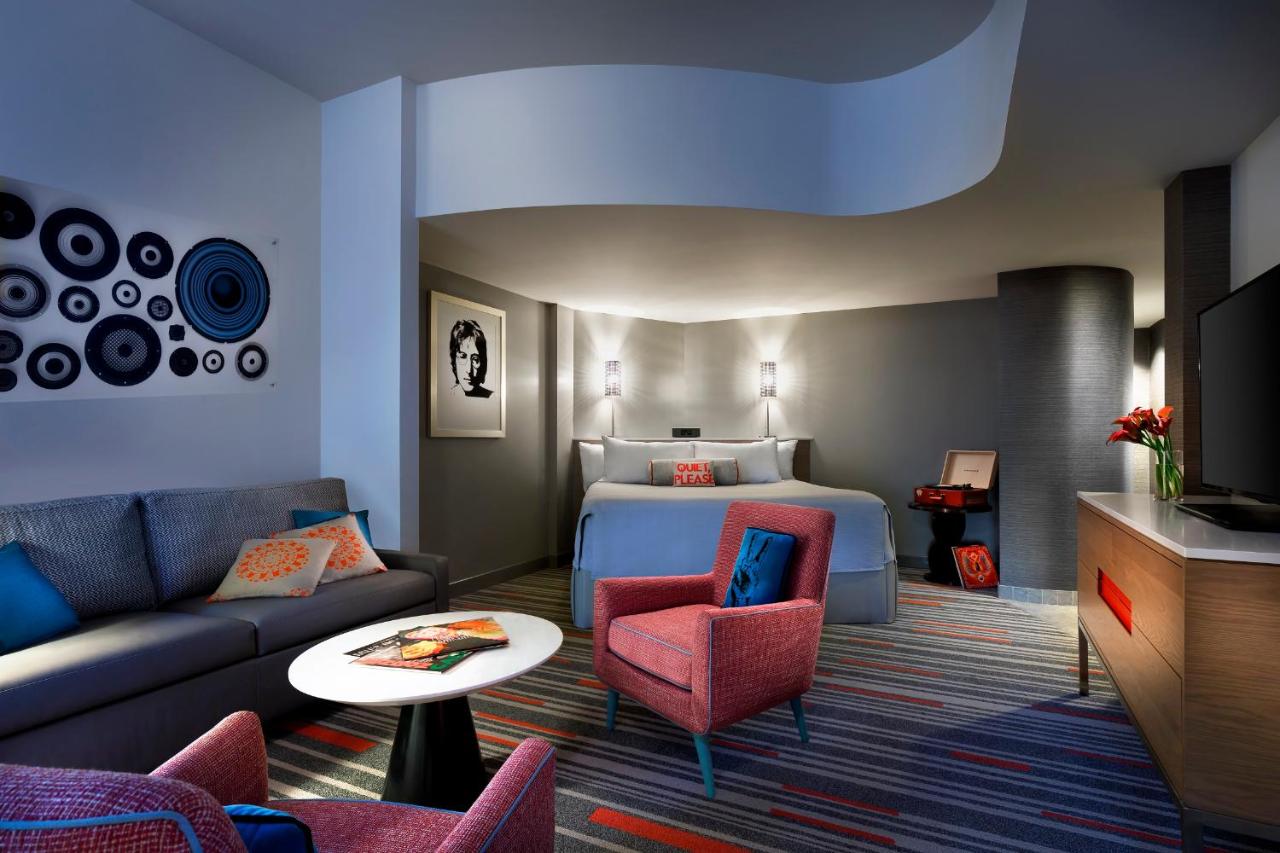 universal hard rock hotel suite